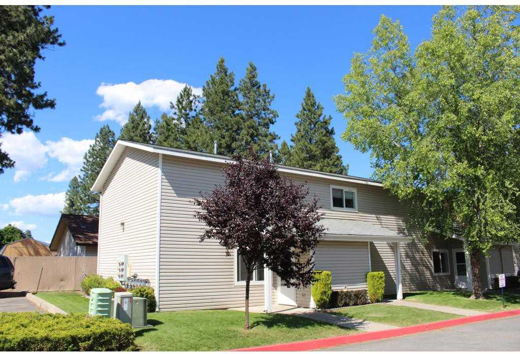 Northwoods Townhomes - Photo 3 of 16