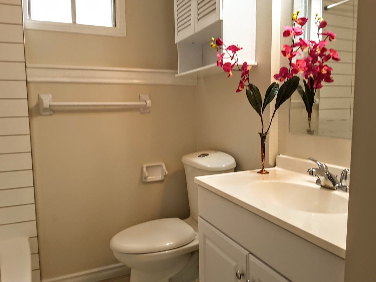 844 Lavis Street - Photo 6 of 15