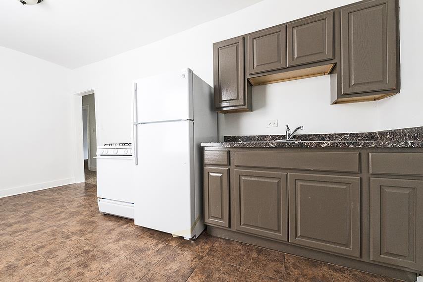 12000 S Eggleston Ave - Photo 3 of 6