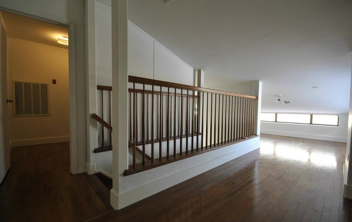 180 Scholes Street #3F - Photo 3 of 5