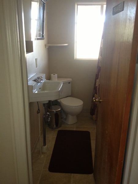 807 32nd St - Photo 2 of 8