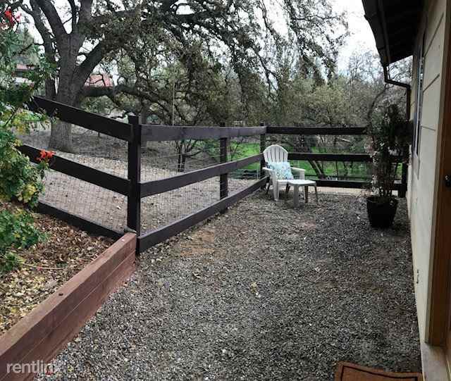 6048 Fairview Pl - Photo 2 of 9