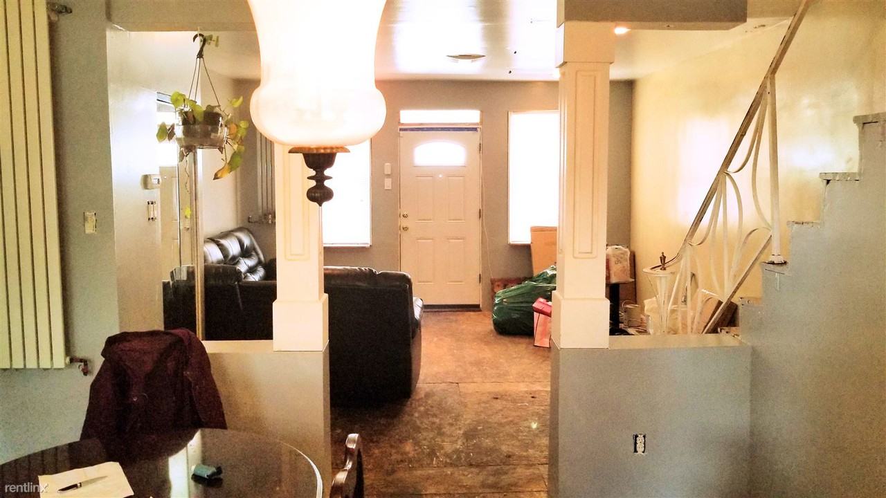 4621 Horrocks St - Photo 2 of 11