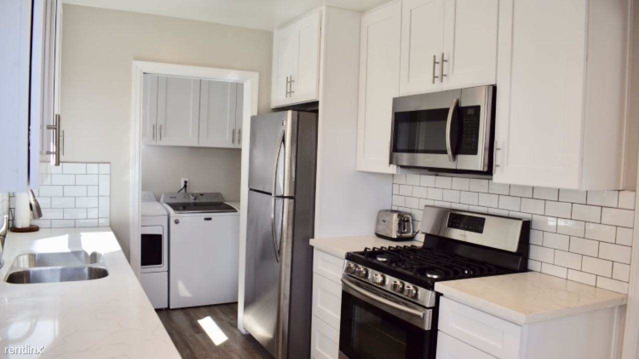 925 Poli St - Photo 2 of 3