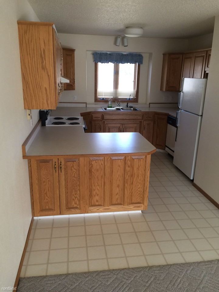 1543 S Washington St - Photo 2 of 12