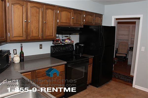 2523 Clay Ct - Photo 2 of 8