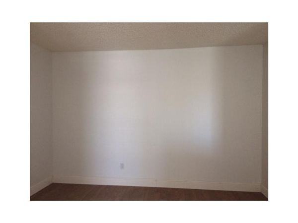 2015 SW 101st Rd - Photo 3 of 6