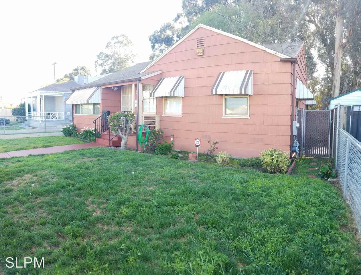 616 Catron Dr - Photo 2 of 22