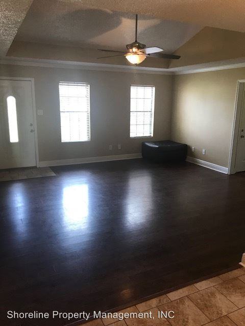 8008 Longwood Dr - Photo 3 of 16