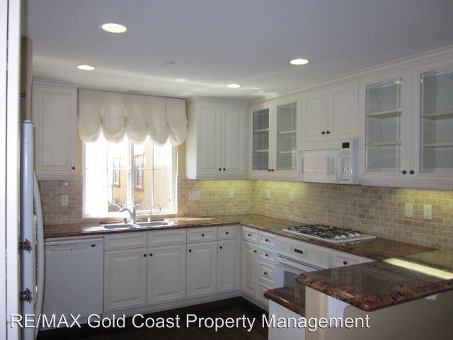 1352 Dominica Dr - Photo 2 of 21