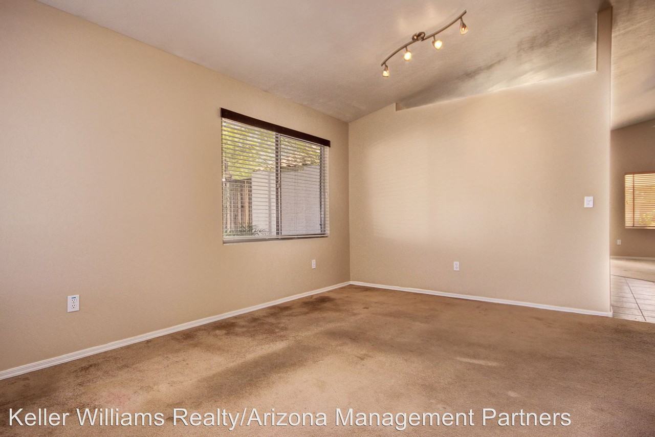 23405 N 21st Way - Photo 3 of 13