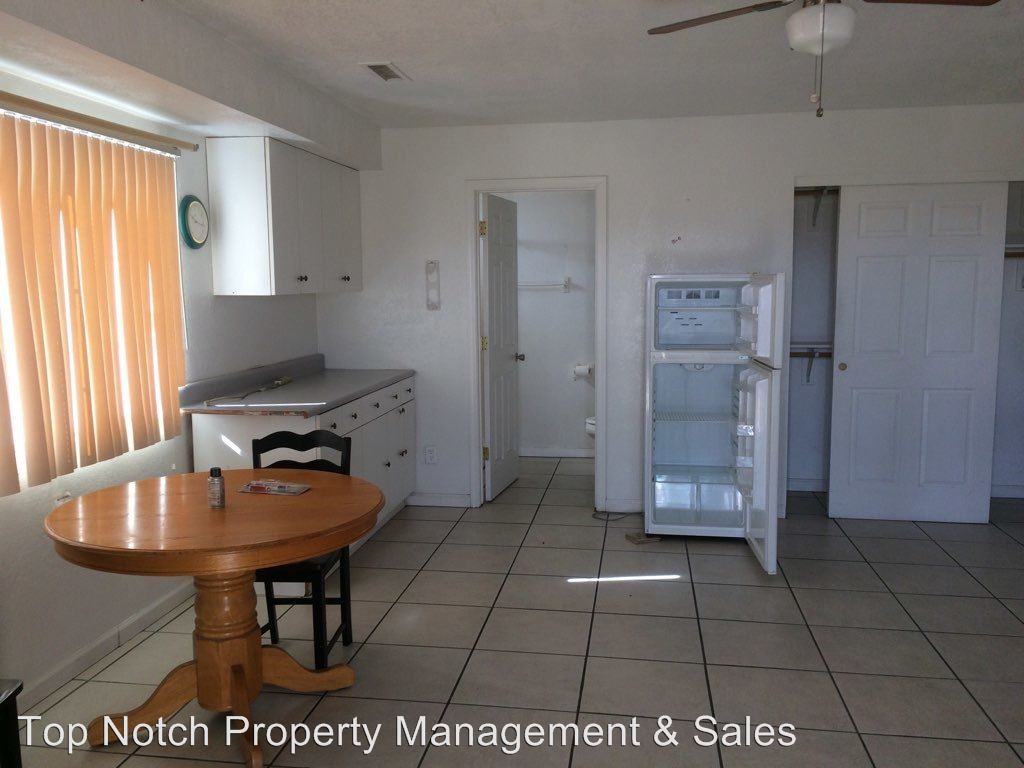 1923 Emerald Dr - Photo 3 of 11