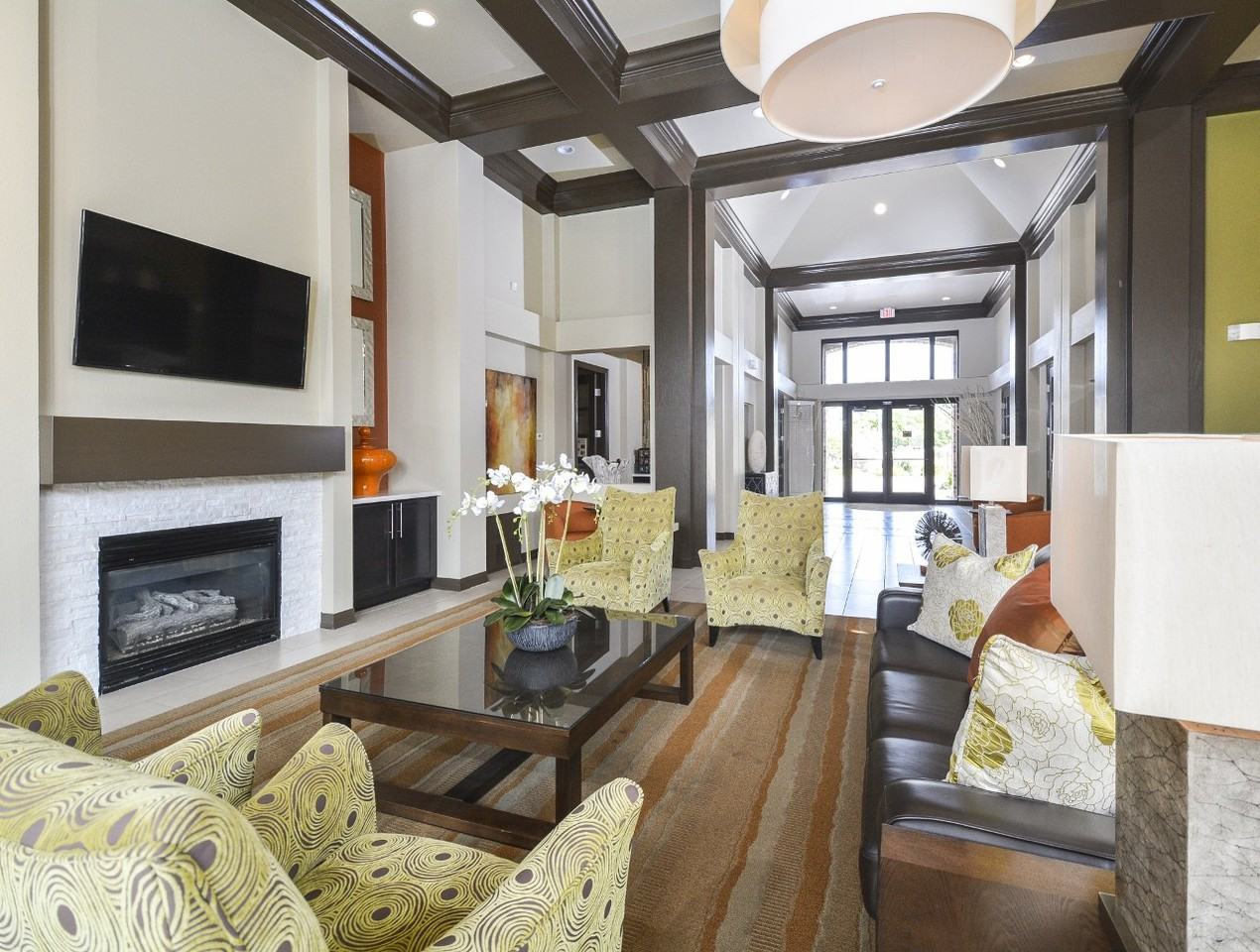 The Windsor Townhomes & Apartments - Photo 3 of 50