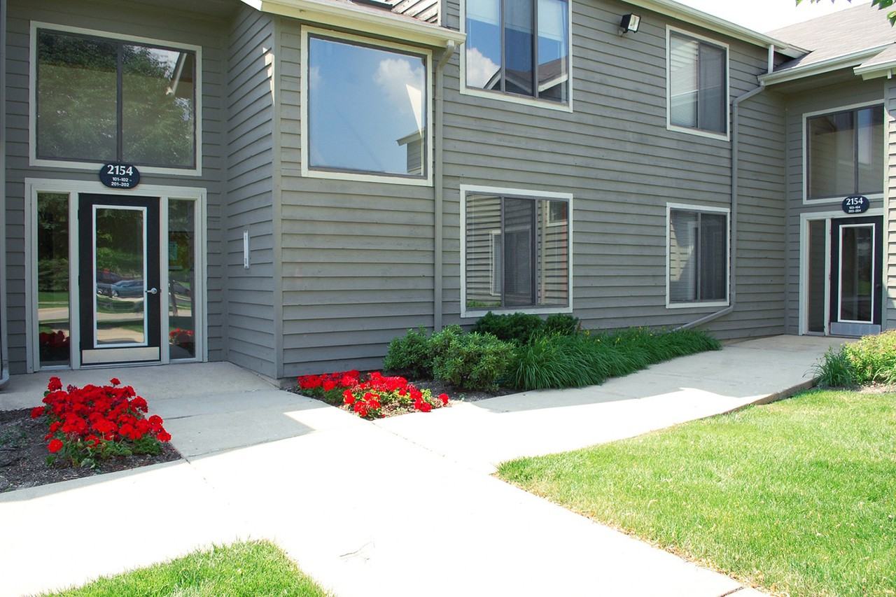 Covey at Fox Valley - Photo 3 of 9