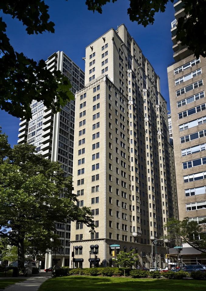 222 Rittenhouse - Photo 2 of 10