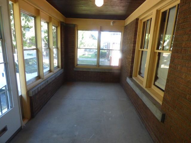 1010 N Raynor Ave - Photo 2 of 19