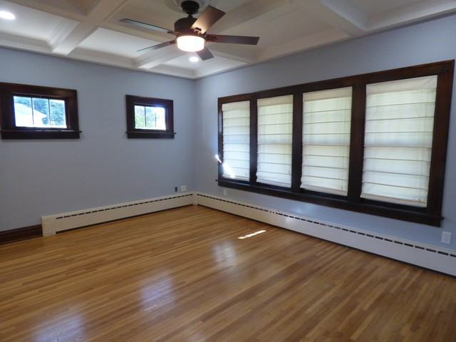 1010 N Raynor Ave - Photo 3 of 19