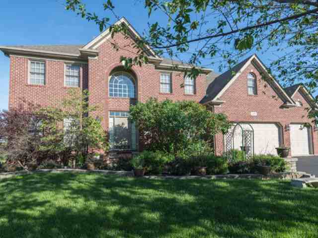 3168 Kingbird Ln - Photo 2 of 30