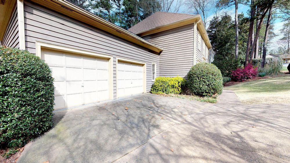 10155 Bluejack Ct - Photo 2 of 27