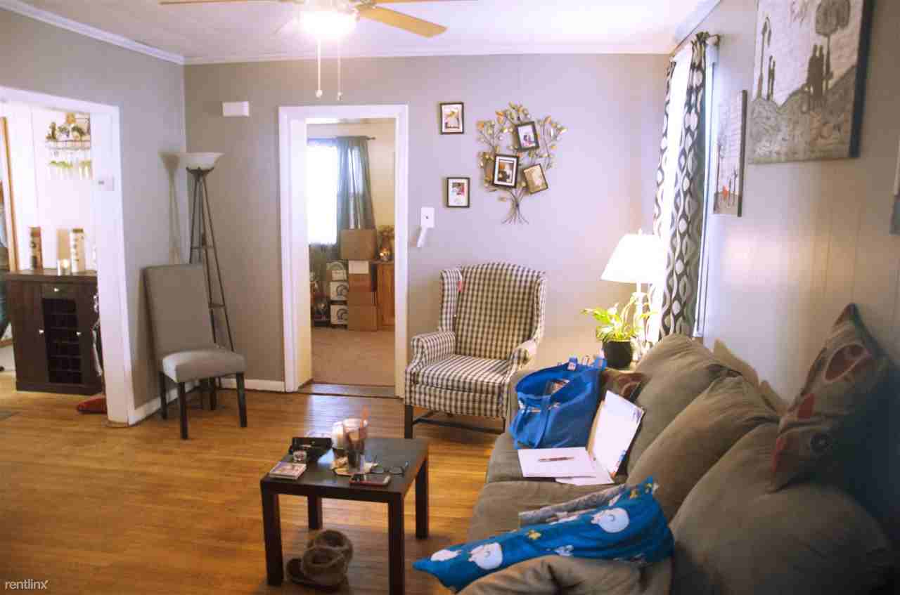 225 S Hannevig Ave - Photo 2 of 14