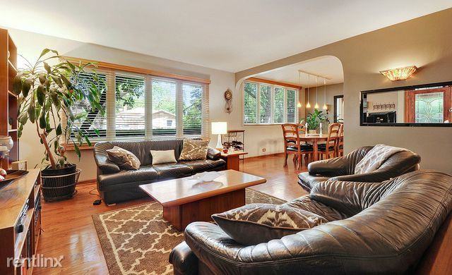 339 Park Dr - Photo 2 of 10