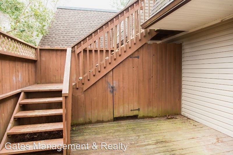 243 Summerwalk Cir - Photo 2 of 22