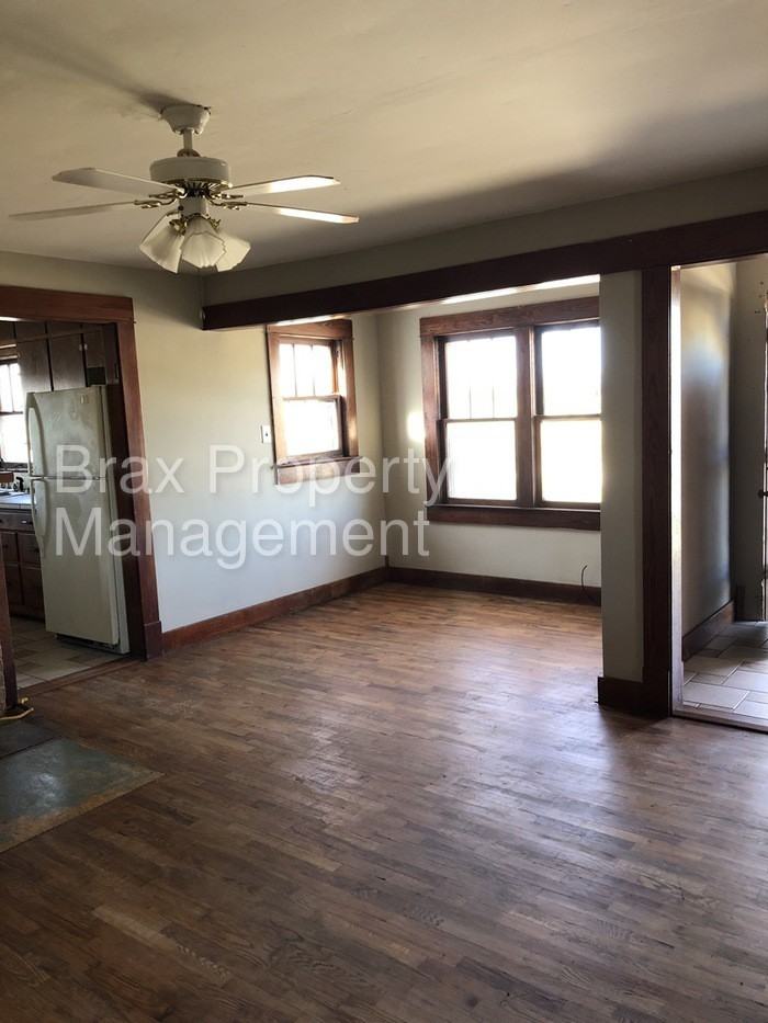 128 Elm Springs Rd - Photo 3 of 19