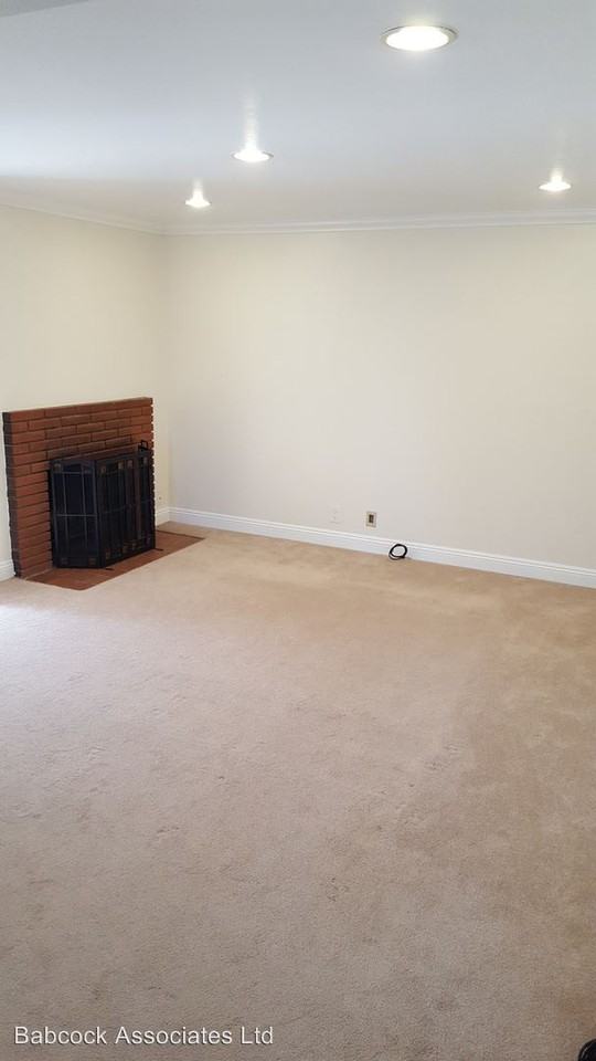 22313 Ward St - Photo 2 of 6