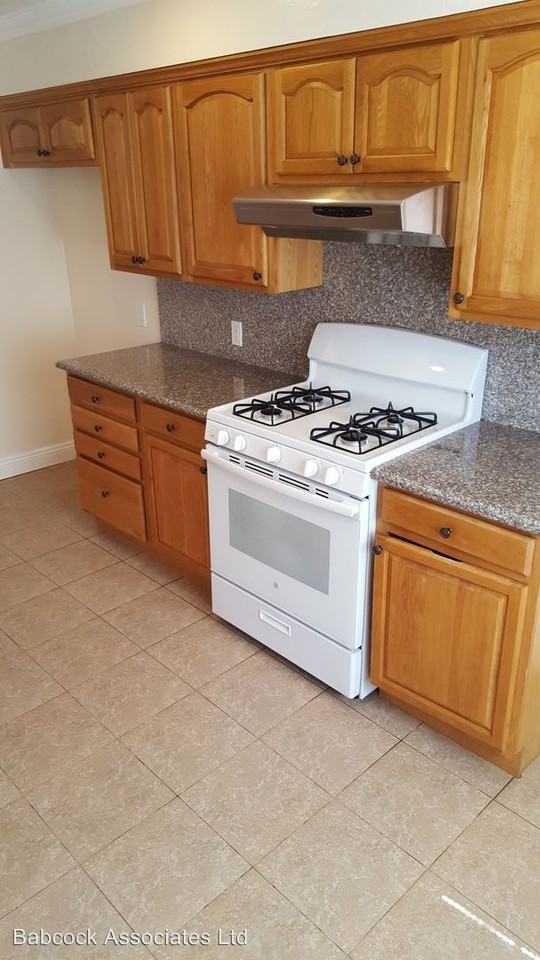 22313 Ward St - Photo 3 of 6