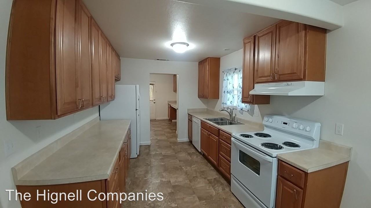 6599 Happy Valley Rd - Photo 3 of 9