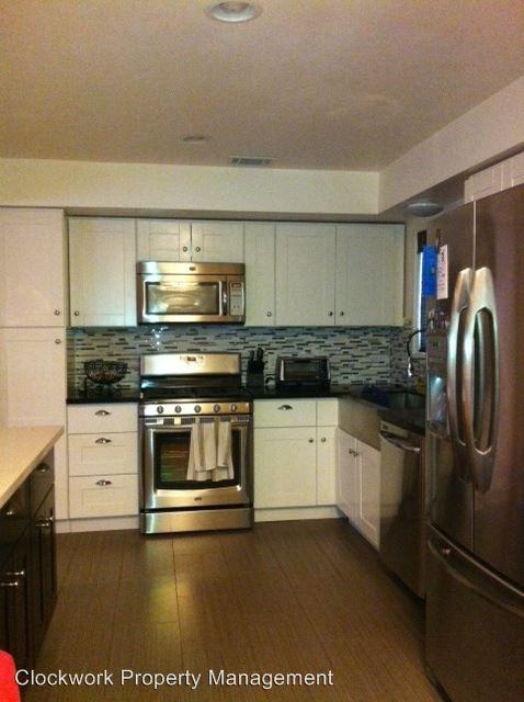 3501 Whitingham Dr - Photo 3 of 16