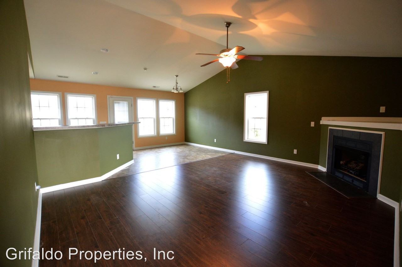 184 Christy Dr - Photo 2 of 20