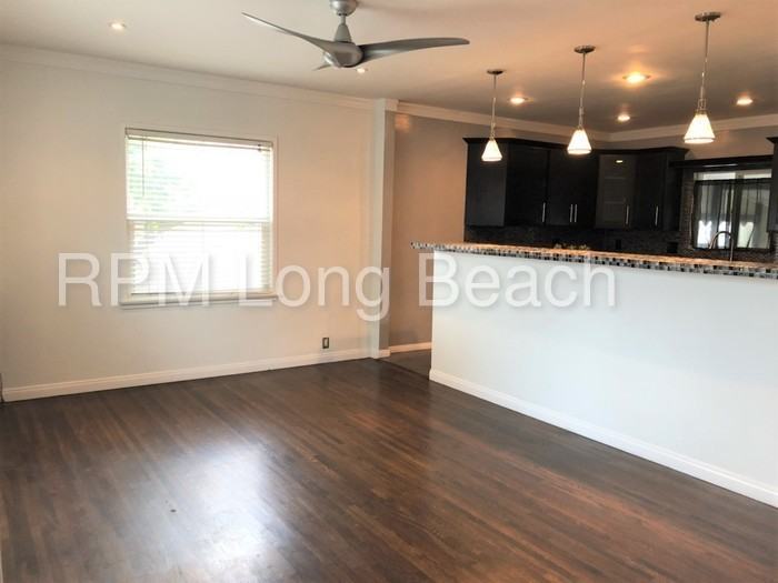 6132 Dunrobin Ave - Photo 3 of 21