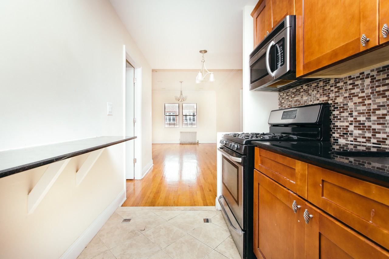 Hawthorne St & Brooklyn Ave