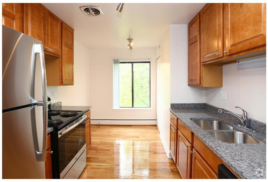 Emerald Courts Apartments - Photo 3 of 19