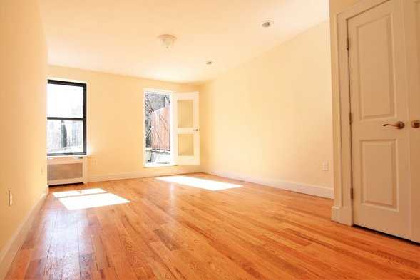 W 105th St & Riverside Drive #52