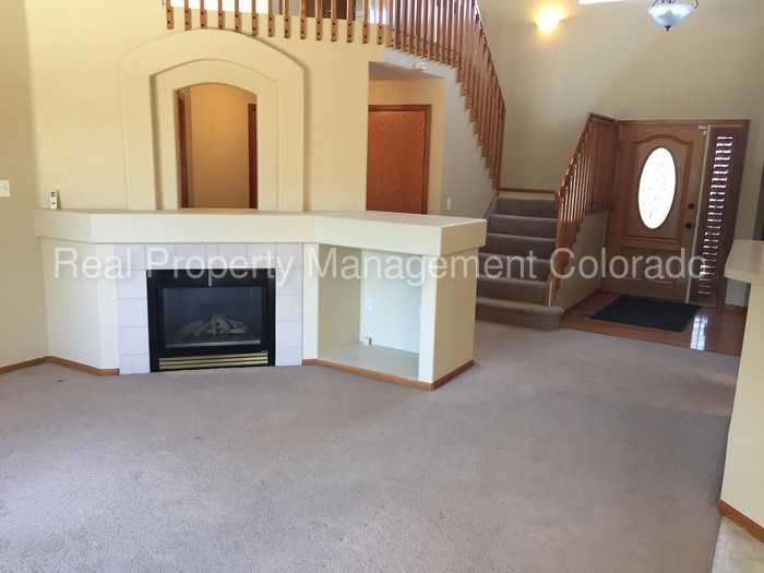 11332 Oswego St - Photo 2 of 23