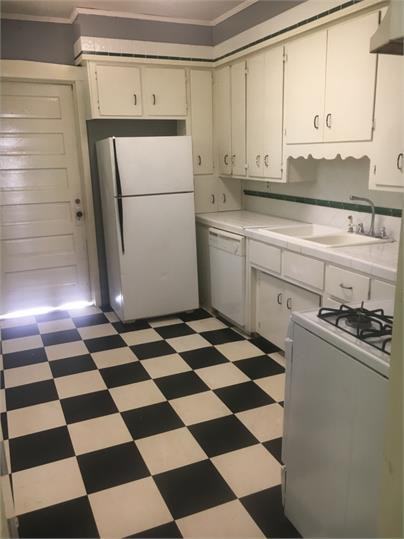 713 Meridian Street - Photo 2 of 7