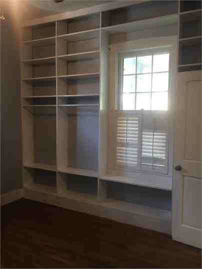 713 Meridian Street - Photo 3 of 7