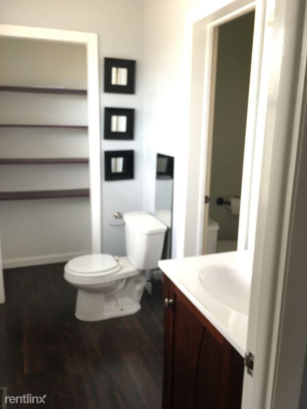 241 Syracuse Ave - Photo 2 of 10