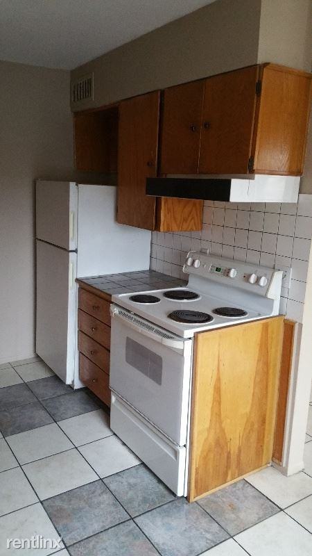 5223 W Glenn Dr - Photo 2 of 6