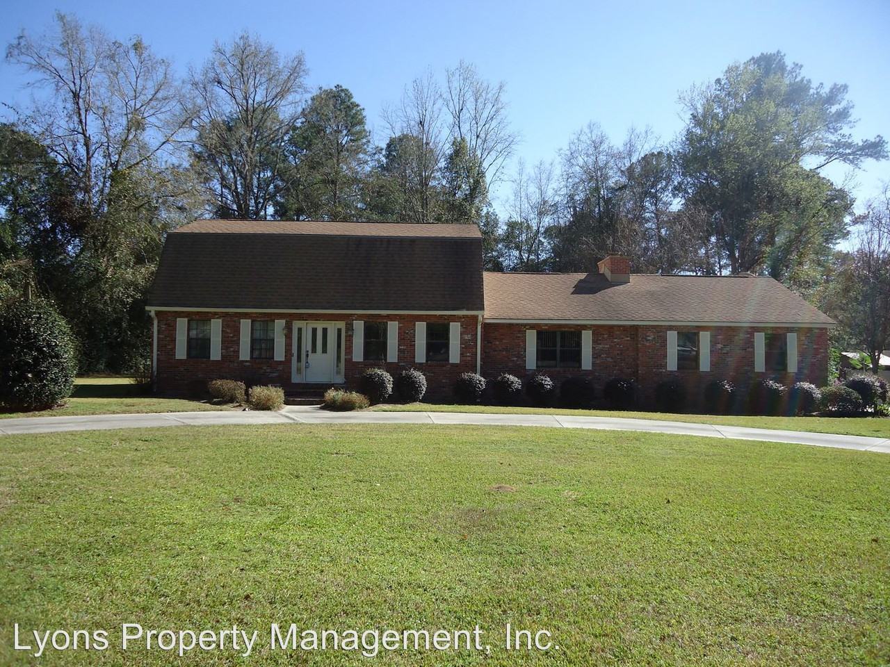 2527 Jerry Jones Dr, Valdosta, GA 31602 4 Bedroom House for 1,275