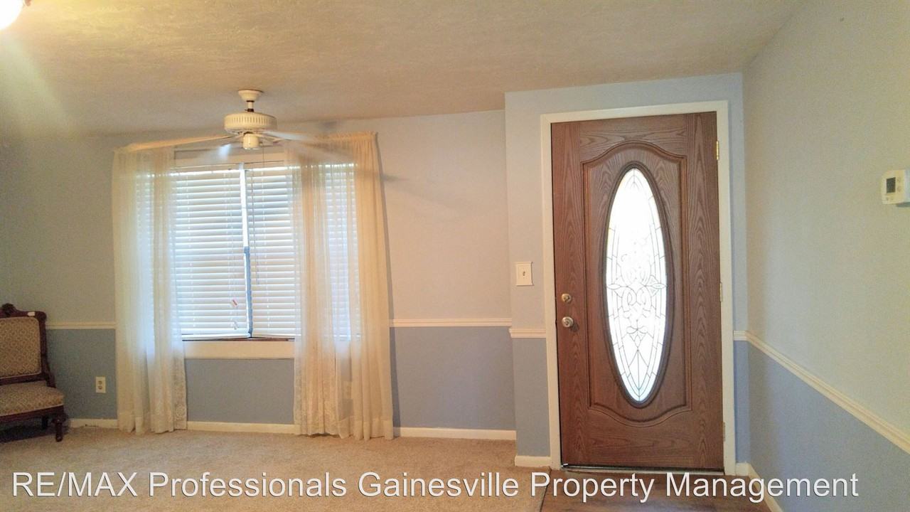 17107 SE 26 St - Photo 2 of 17