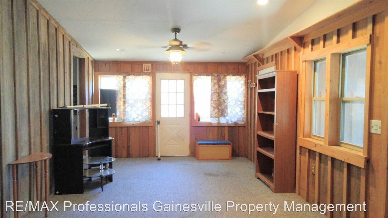 17107 SE 26 St - Photo 3 of 17