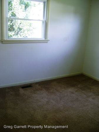 49 Gainsborough Pl - Photo 3 of 13