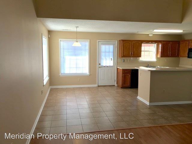 2851 Fletcher View Dr - Photo 3 of 9