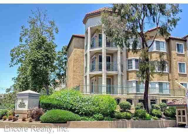 1950 Camino De La Reina #204