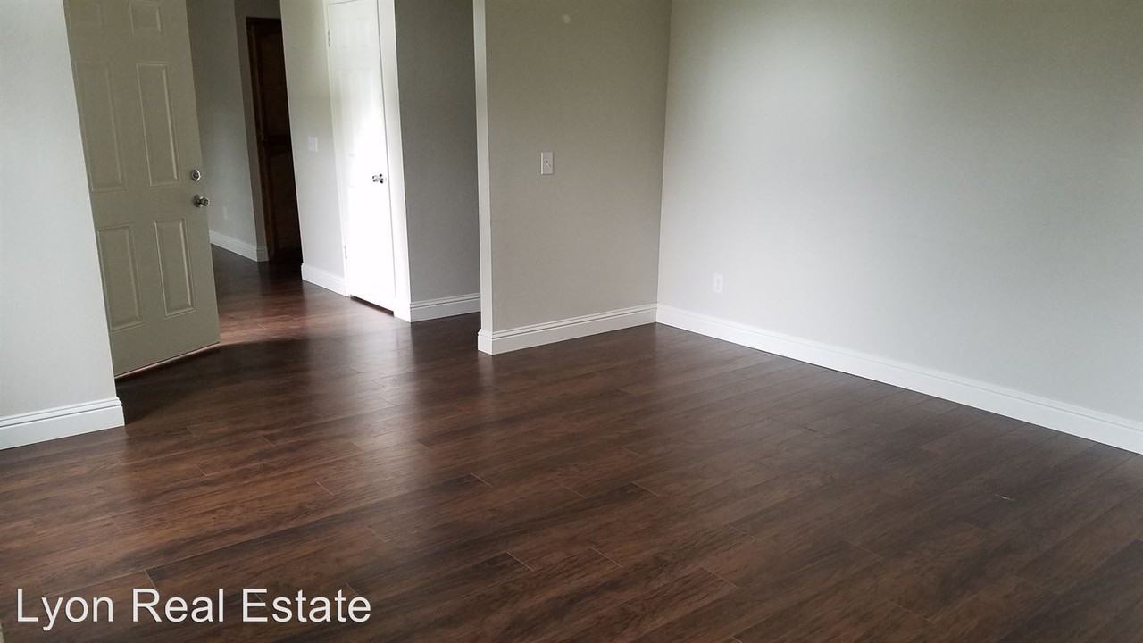 7850 Leona Way - Photo 3 of 5