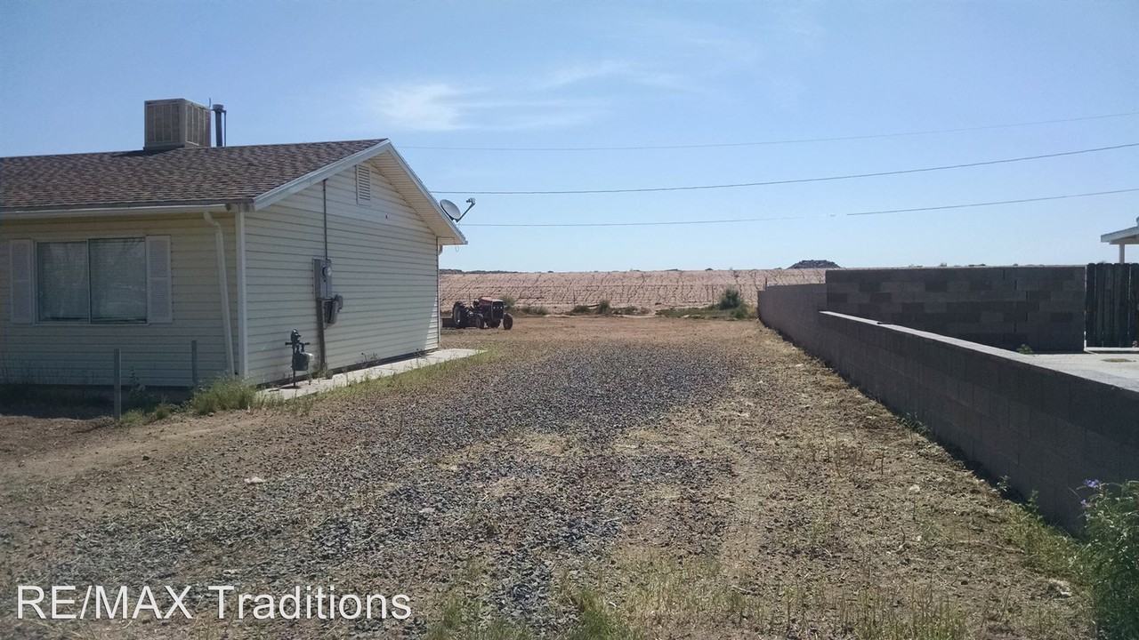 198 N 7th St - Photo 3 of 11