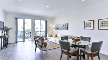 featured image of 12700 Moorpark Street #101